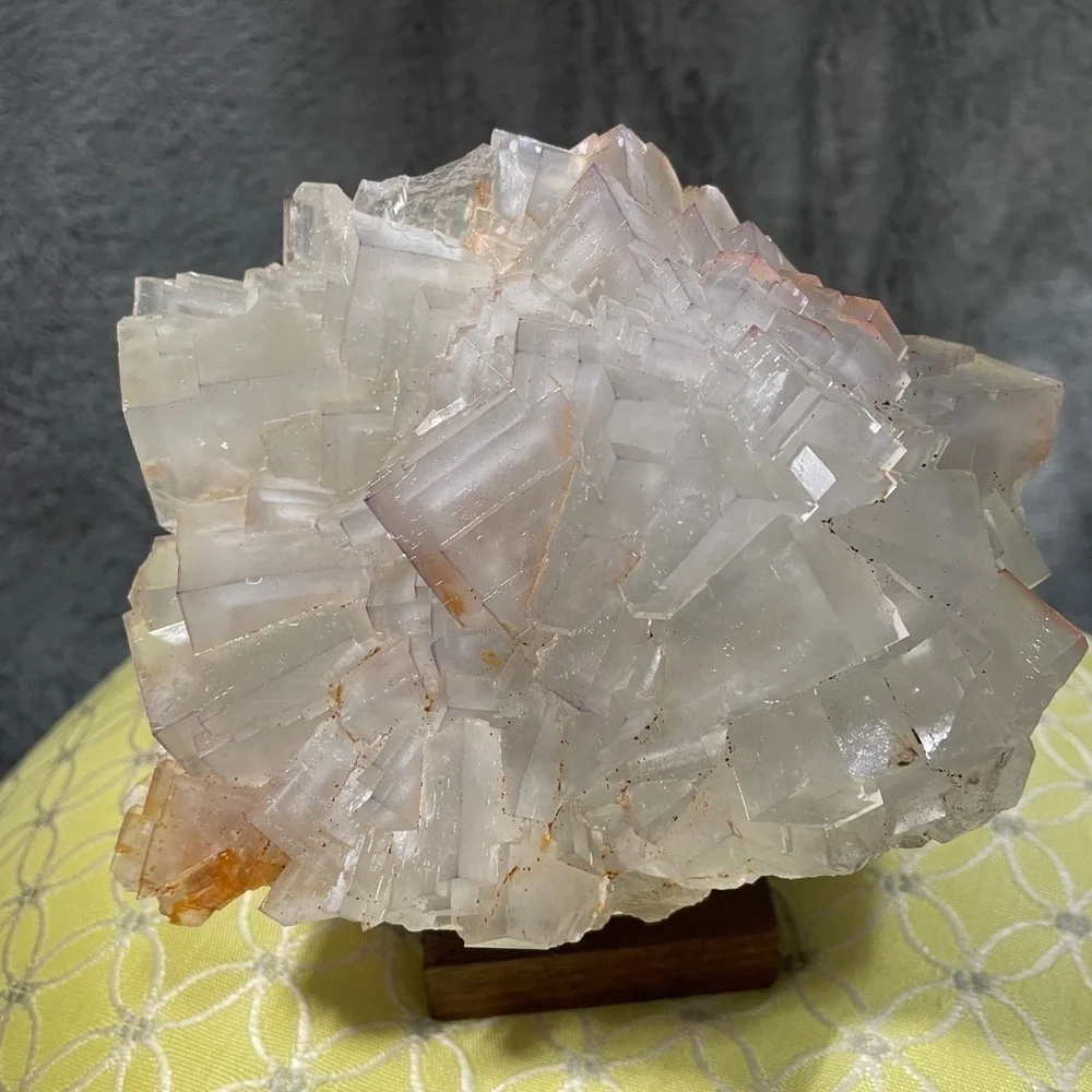 SHADOW WINDOWS Raw crystaL FLUORITE pale green STRONG UV translucent! 6”x6”